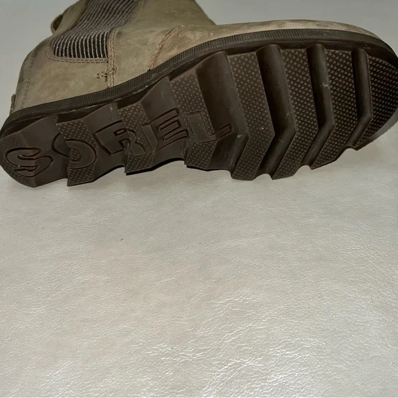 Sorel Joan of Arctic II Chelsea Booties. 8.5 - Picture 4 of 7